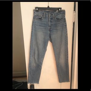 Levi’s Highrise Jeans Straight Leg Button Fly Crop